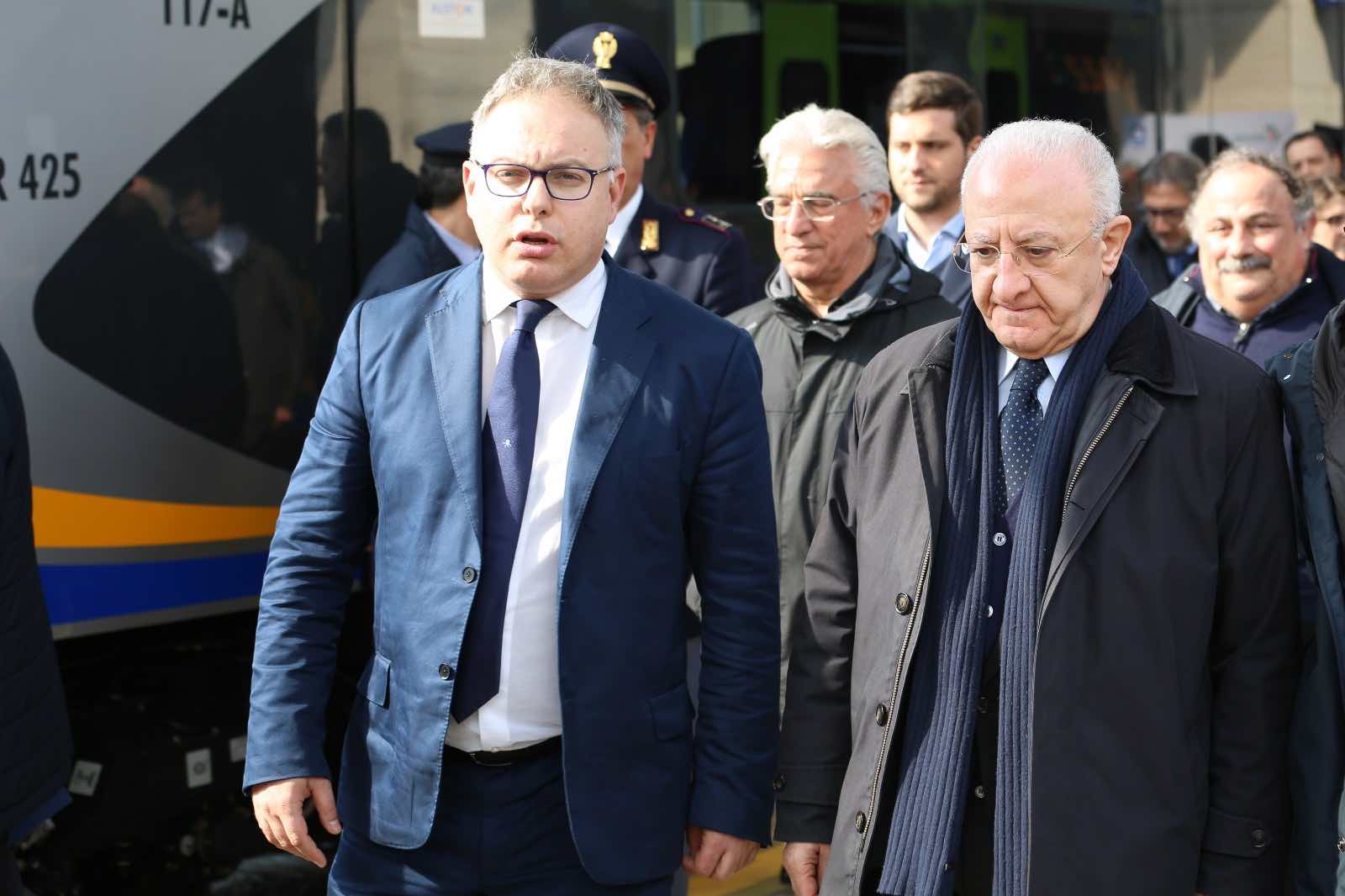 Vincenzo De Luca continua a sognare il suo improponibile aeroporto fantasma, il Costa D'amalfi di Pontecagnano.