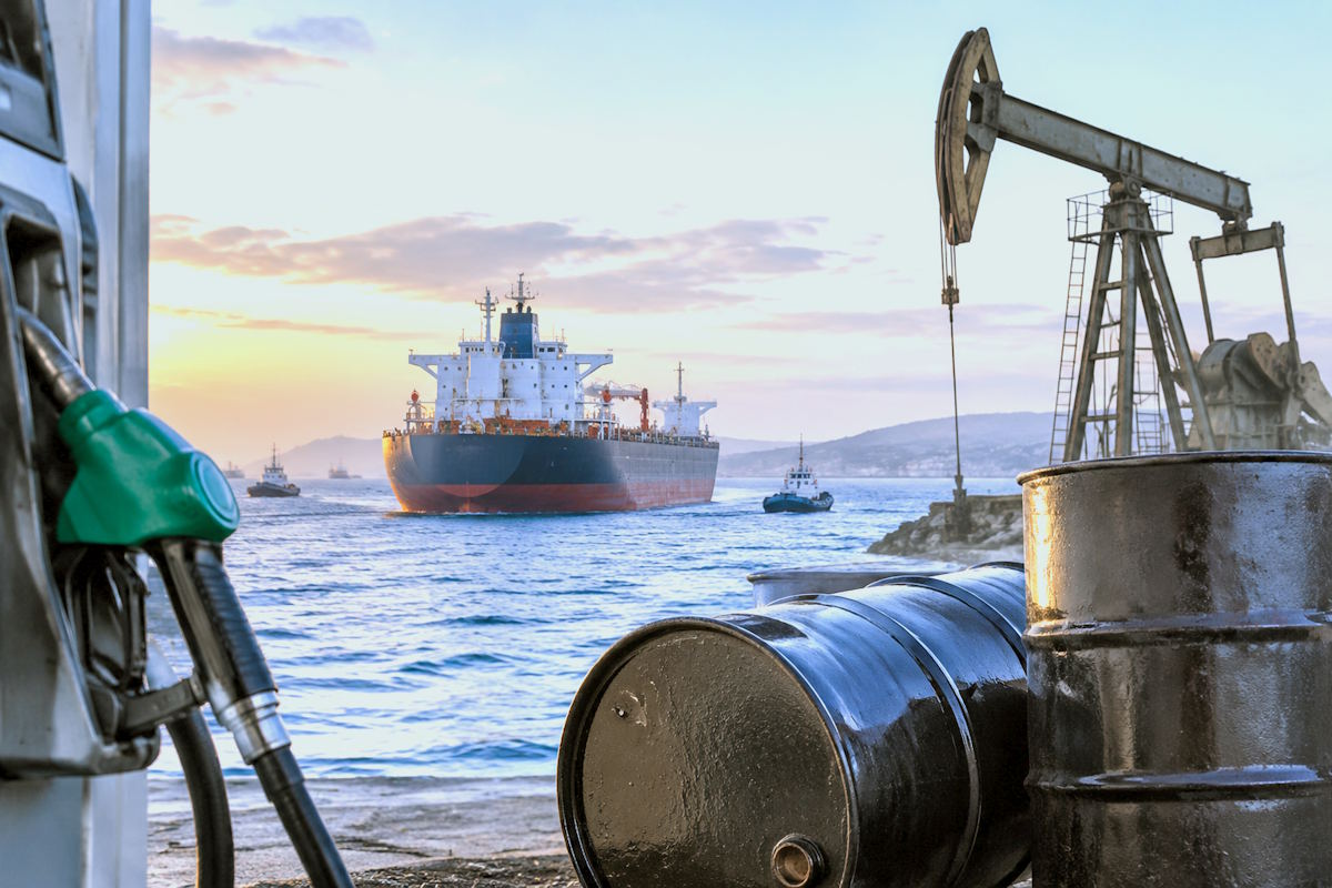 Petrolio in salita dopo gli attacchi nel Golfo: torna l’incubo energia. Il governo Meloni rischia di dover ricorrere di nuovo ai bonus