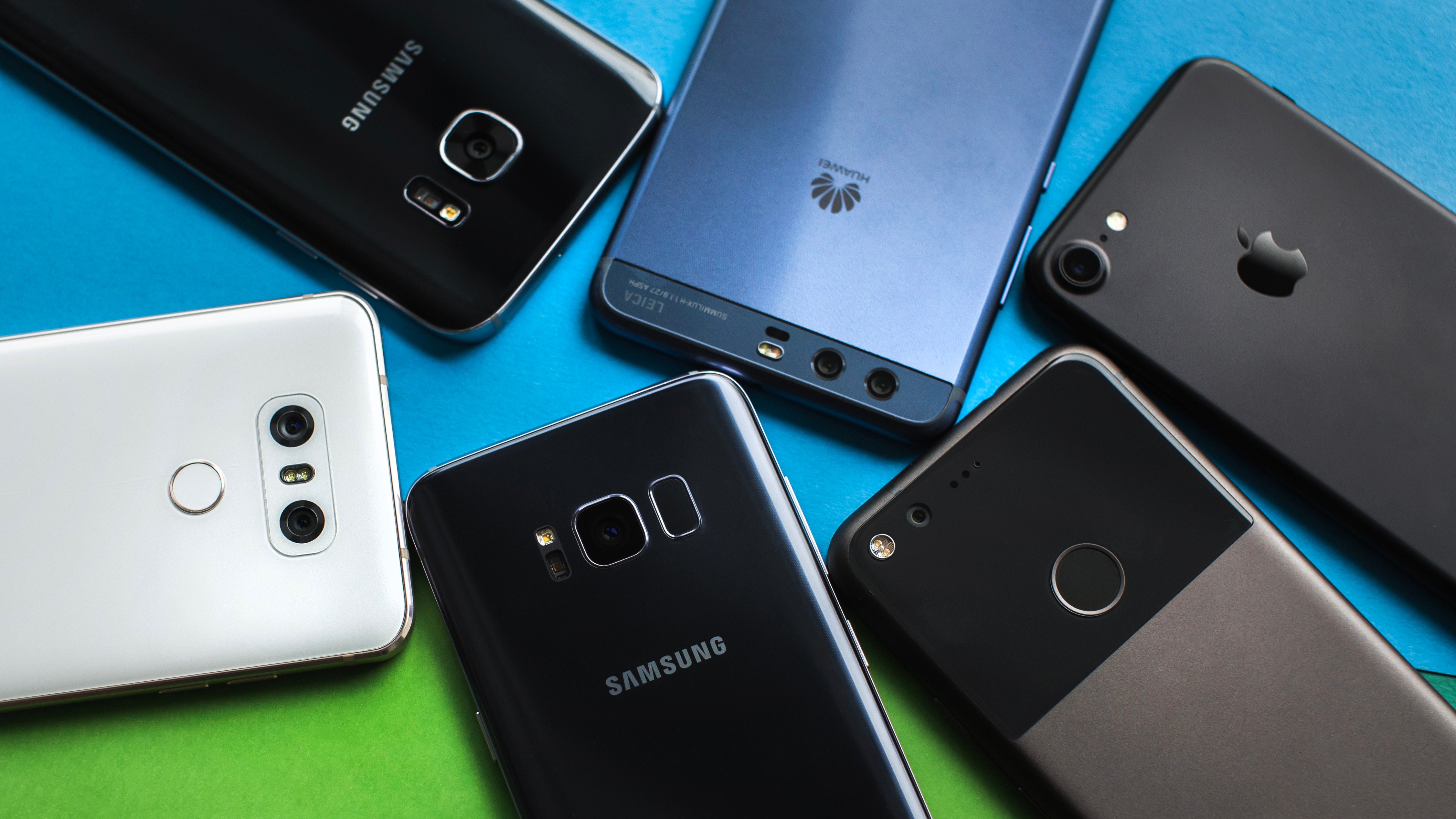 Vendite degli smartphone per la prima volta in calo dal 2004, ma i cinesi vanno alla grande